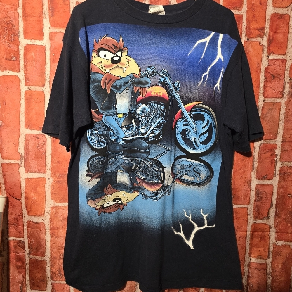 Vintage 90’s Warner Bros Looney Tunes Taz Biker Motorcycle Tee Size Large